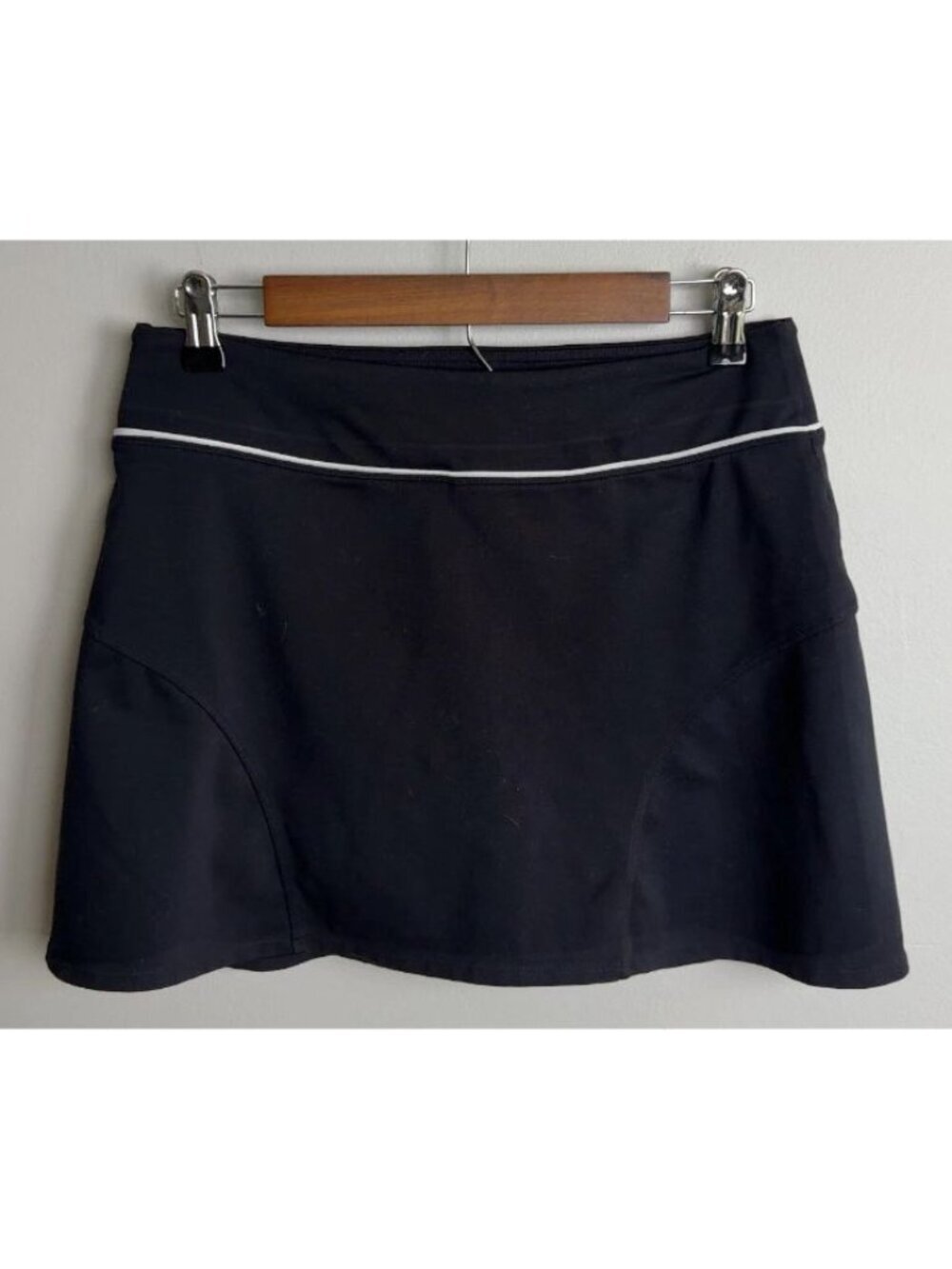 Athleta Black Athletic Skort White Piping Size Small Style 40012 Women’s